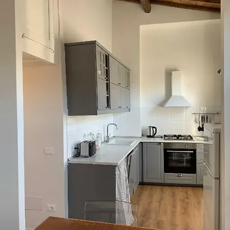Boccaccio 54 Up Apartment
